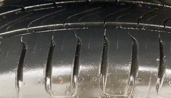 2018 Tata NEXON XZ PLUS DIESEL, Diesel, Manual, 56,280 km, Right Rear Tyre Tread