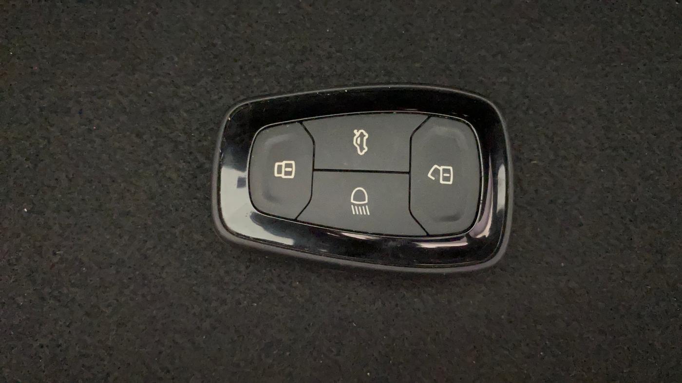 2022 Tata ALTROZ XZ PLUS DIESEL DARK EDITION, Diesel, Manual, 39,371 km, Key Close Up