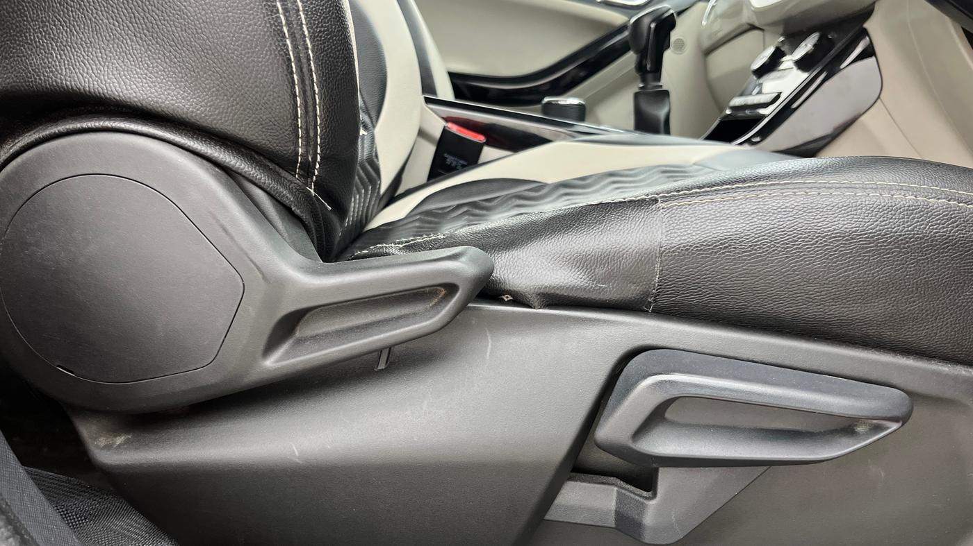 2022 Tata NEXON XZ PLUS PETROL, Petrol, Manual, 41,747 km, Driver Side Adjustment Panel