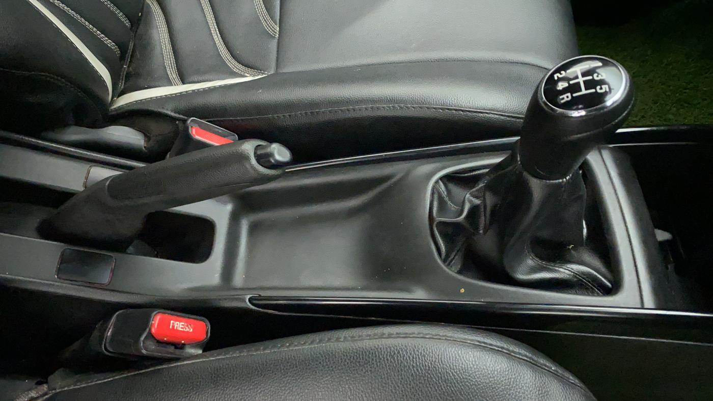 2016 Maruti Baleno SIGMA PETROL 1.2, Petrol, Manual, 45,155 km, Gear Lever