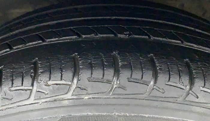 2016 Maruti Baleno SIGMA PETROL 1.2, Petrol, Manual, 45,155 km, Left Front Tyre Tread