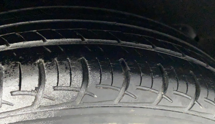 2016 Maruti Baleno SIGMA PETROL 1.2, Petrol, Manual, 45,155 km, Right Rear Tyre Tread