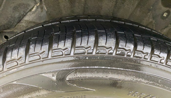 2013 Hyundai i20 MAGNA 1.2, CNG, Manual, 92,648 km, Right Rear Tyre Tread