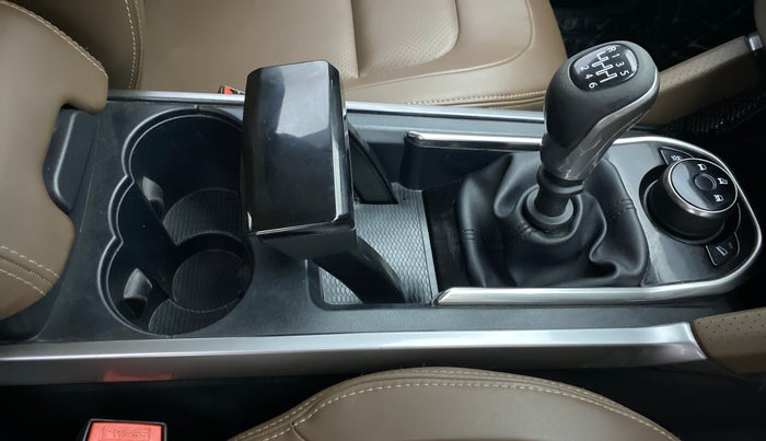 2019 Tata Harrier XZ 2.0L, Diesel, Manual, 87,923 km, Gear Lever