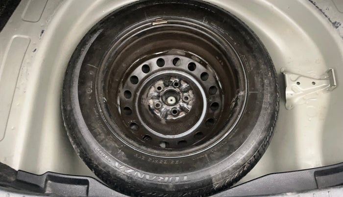 2014 Toyota Corolla Altis JS PETROL, Petrol, Manual, 1,06,047 km, Spare Tyre