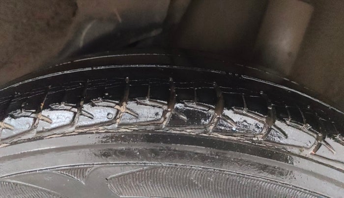 2013 Honda Amaze 1.2L I-VTEC S, Petrol, Manual, 39,447 km, Left Rear Tyre Tread