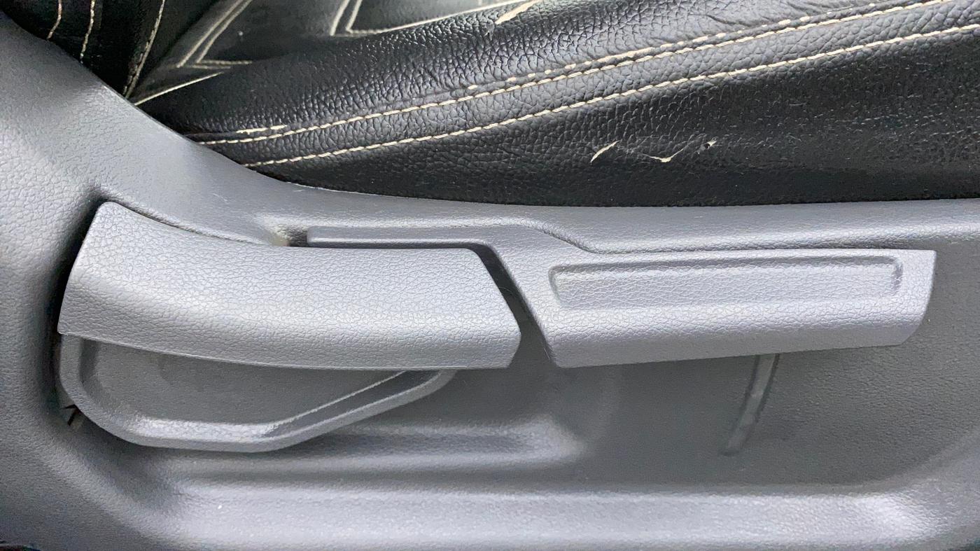 2020 Hyundai GRAND I10 NIOS MAGNA 1.2 KAPPA VTVT CNG, CNG, Manual, 87,382 km, Driver Side Adjustment Panel