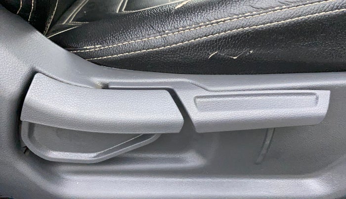 2020 Hyundai GRAND I10 NIOS MAGNA 1.2 KAPPA VTVT CNG, CNG, Manual, 87,382 km, Driver Side Adjustment Panel