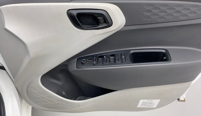 2020 Hyundai GRAND I10 NIOS MAGNA 1.2 KAPPA VTVT CNG, CNG, Manual, 87,382 km, Driver Side Door Panels Control