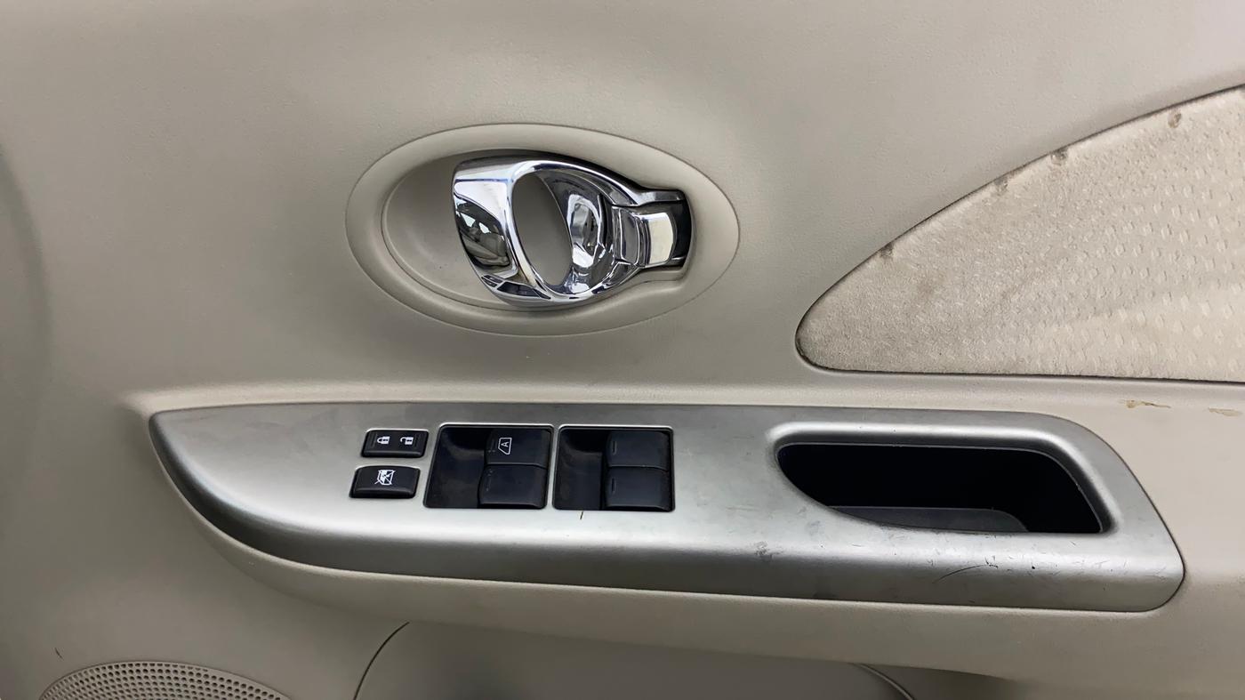 2015 Nissan Micra XV CVT, Petrol, Automatic, 32,664 km, Driver Side Door Panels Control