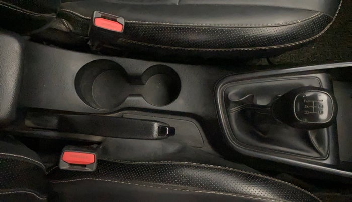 2022 Hyundai NEW I20 SPORTZ 1.2 MT, Petrol, Manual, 47,748 km, Gear Lever