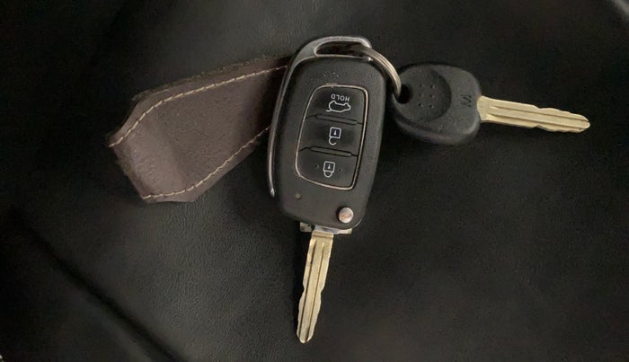 2022 Hyundai NEW I20 SPORTZ 1.2 MT, Petrol, Manual, 47,748 km, Key Close Up