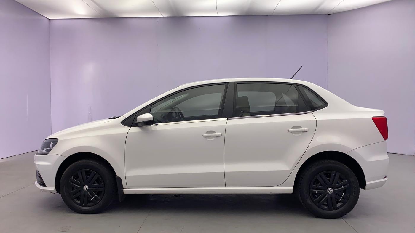 2019 Volkswagen Ameo TRENDLINE 1.0L, Petrol, Manual, 17,877 km, Left Side