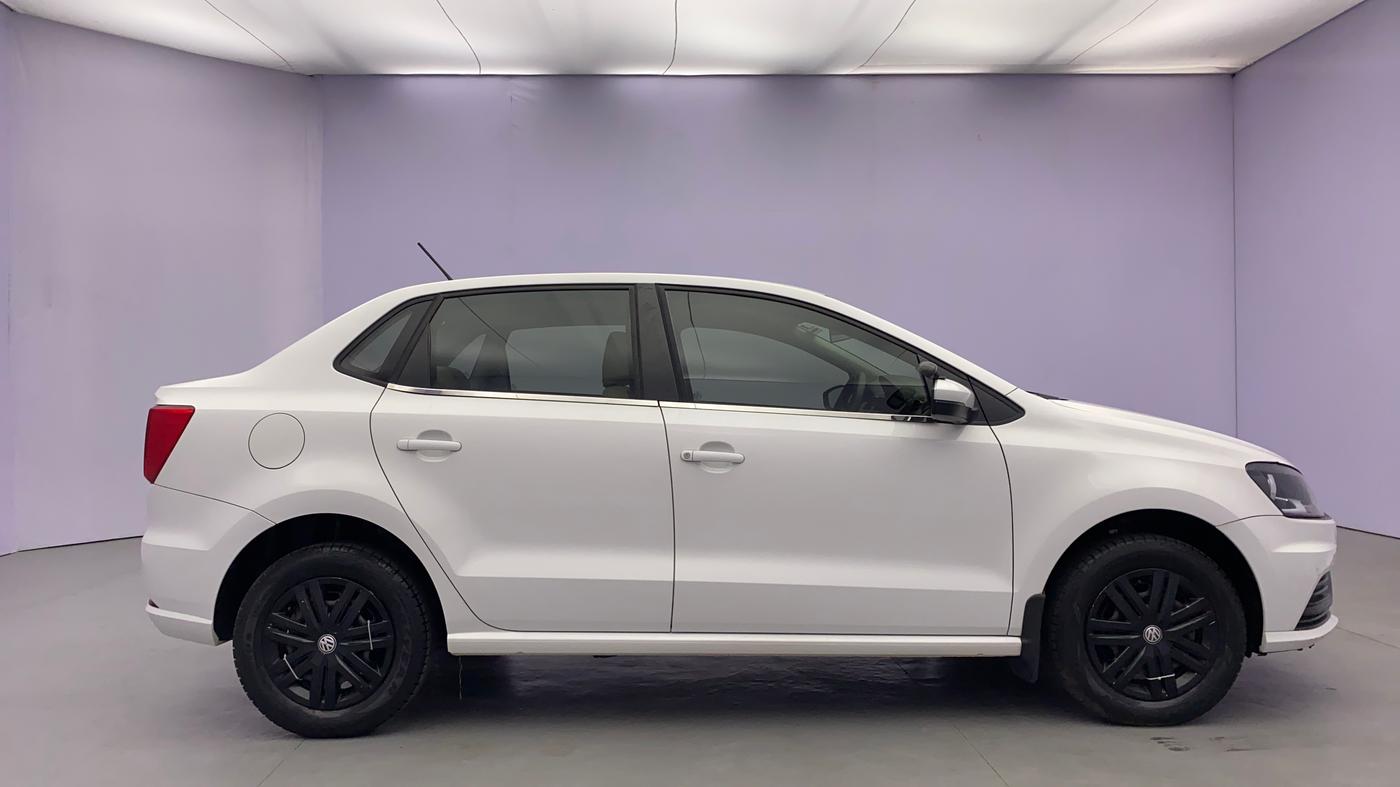 2019 Volkswagen Ameo TRENDLINE 1.0L, Petrol, Manual, 17,877 km, Right Side View