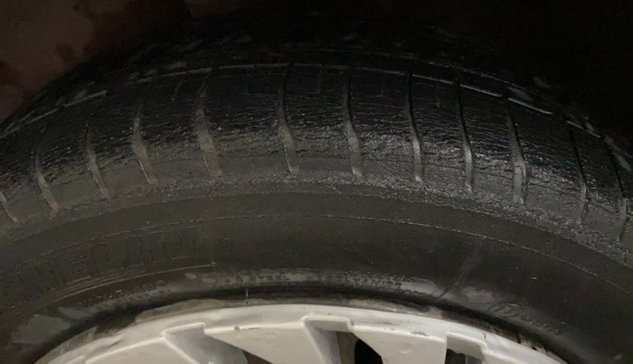 2016 Maruti Alto K10 VXI AMT, Petrol, Automatic, 1,00,897 km, Left Front Tyre Tread