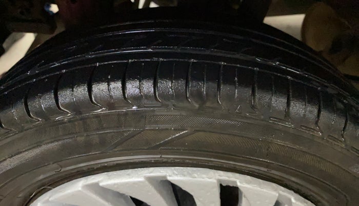 2016 Maruti Alto K10 VXI AMT, Petrol, Automatic, 1,00,897 km, Right Rear Tyre Tread