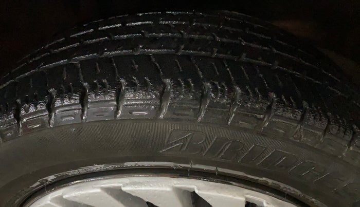 2016 Maruti Alto K10 VXI AMT, Petrol, Automatic, 1,00,897 km, Right Front Tyre Tread