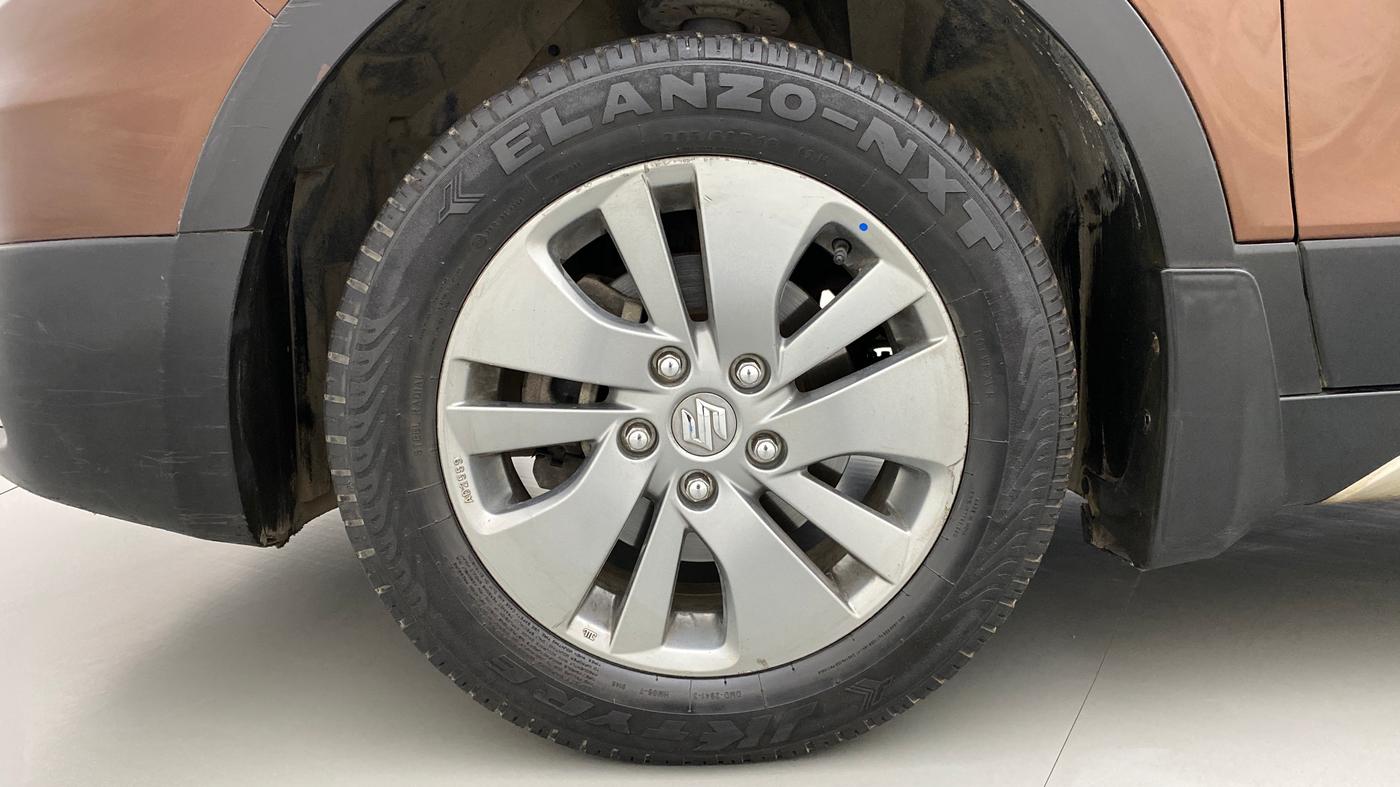 2016 Maruti S Cross ZETA 1.3, Diesel, Manual, 49,726 km, Left Front Wheel