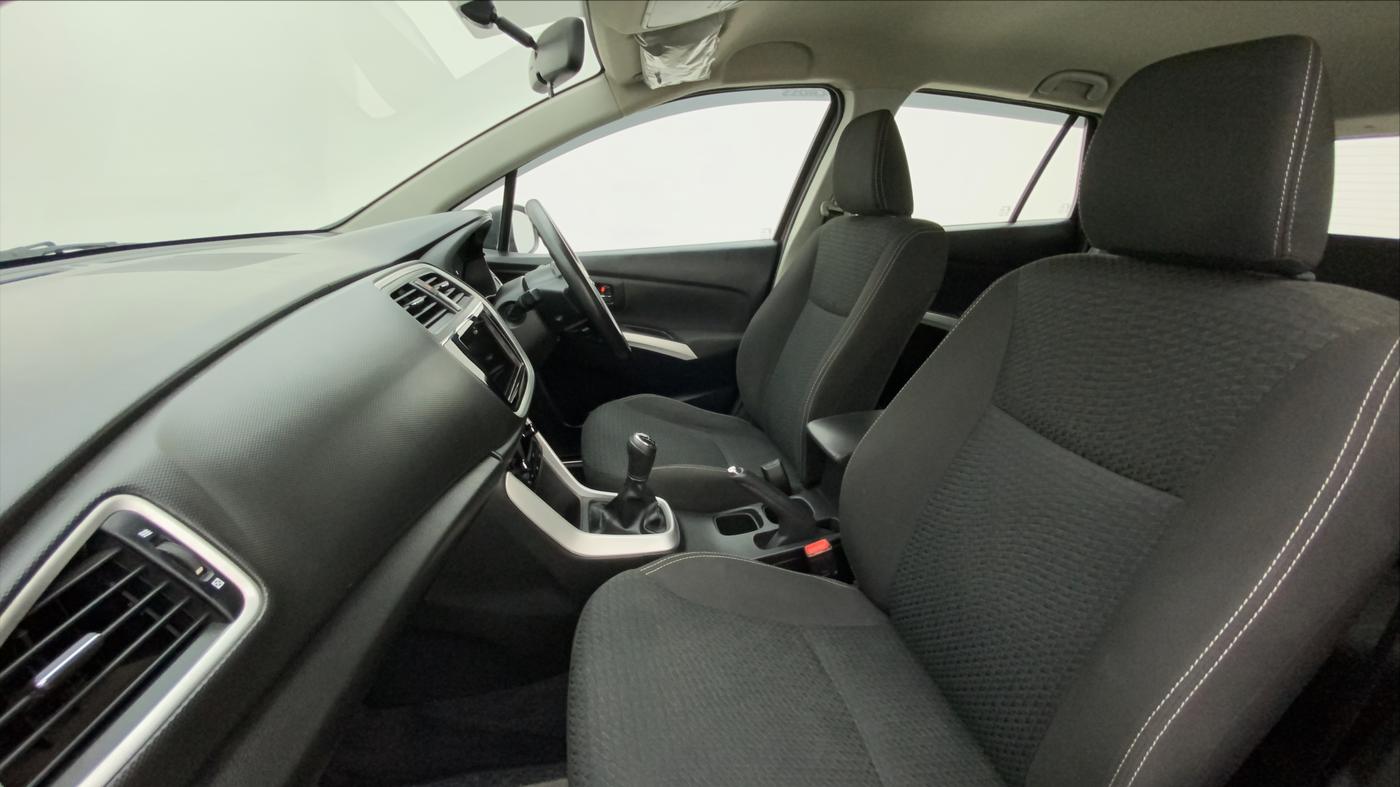 2016 Maruti S Cross ZETA 1.3, Diesel, Manual, 49,726 km, Right Side Front Door Cabin