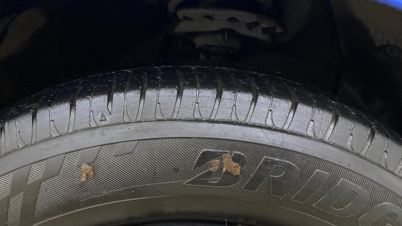 2018 Hyundai Xcent S AT 1.2, Petrol, Automatic, 49,044 km, Right Front Tyre Tread
