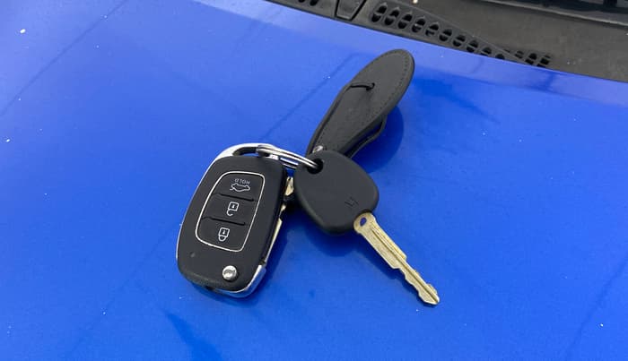 2018 Hyundai Xcent S AT 1.2, Petrol, Automatic, 49,044 km, Key Close Up