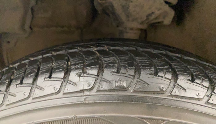 2017 Maruti Celerio VXI AMT (O), Petrol, Automatic, 17,722 km, Left Front Tyre Tread