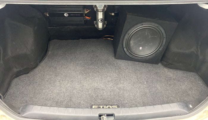2011 Toyota Etios V, Petrol, Manual, 60,990 km, Boot Inside