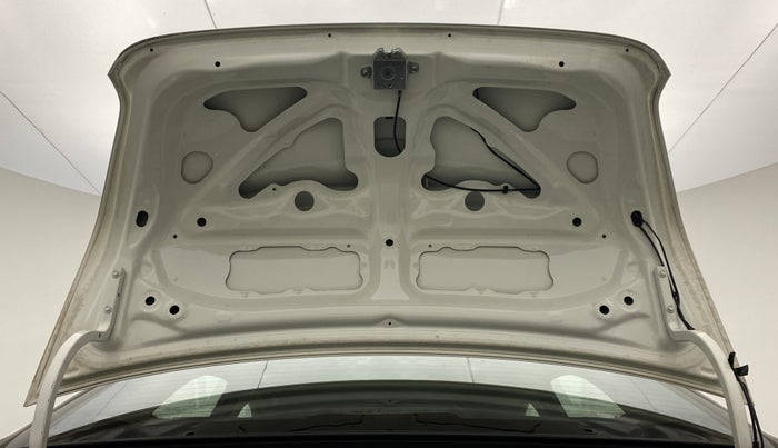 2011 Toyota Etios V, Petrol, Manual, 60,990 km, Boot Door Open