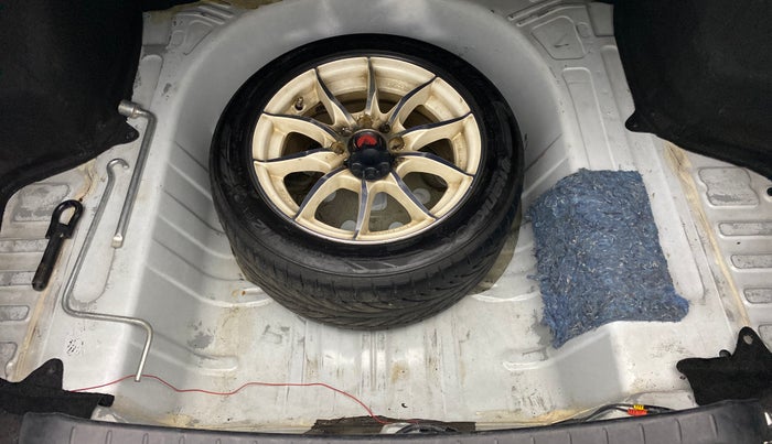 2011 Toyota Etios V, Petrol, Manual, 60,990 km, Spare Tyre