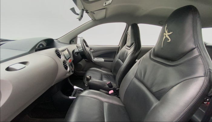 2011 Toyota Etios V, Petrol, Manual, 60,990 km, Right Side Front Door Cabin