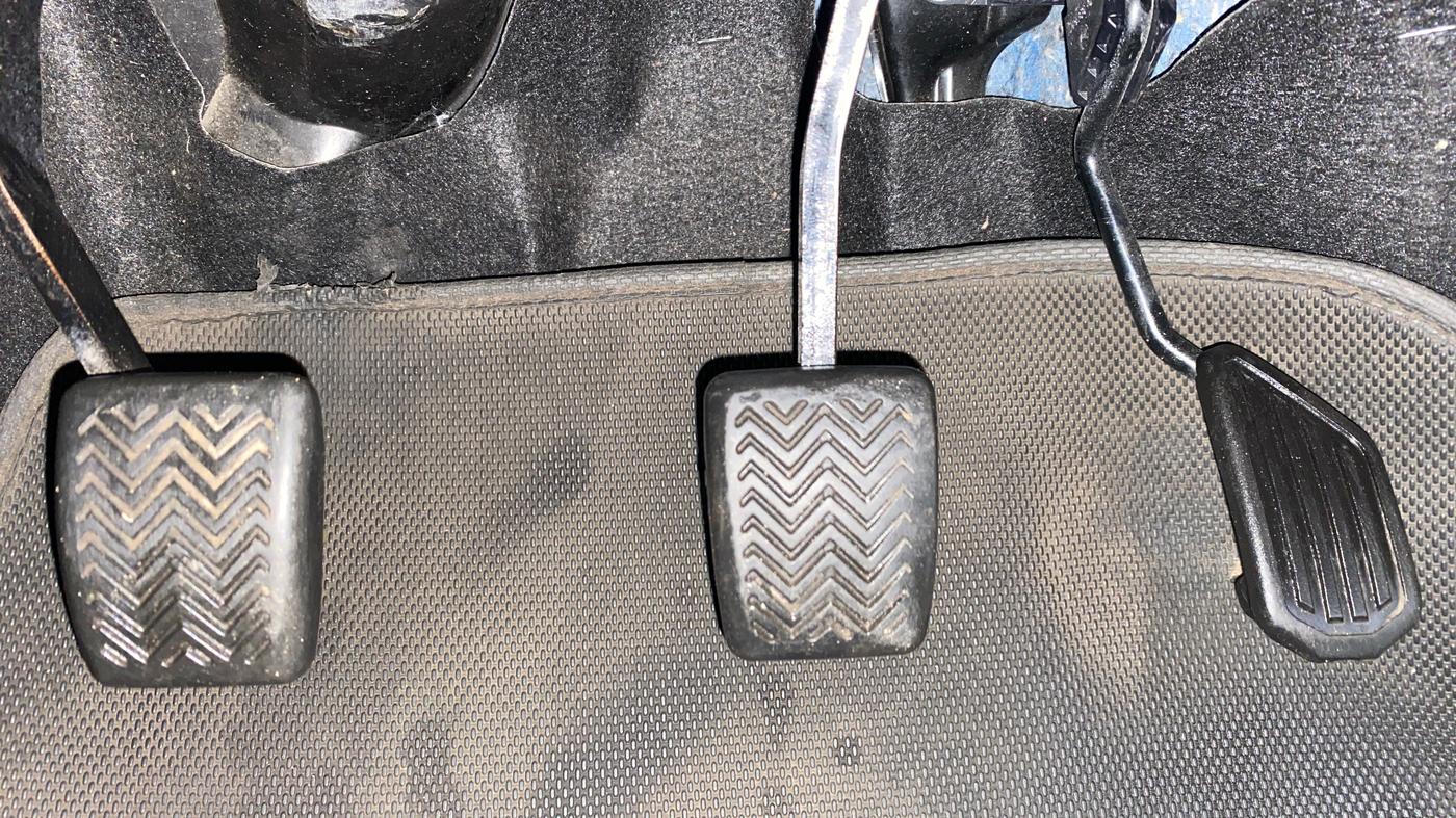 2011 Toyota Etios V, Petrol, Manual, 60,990 km, Pedals