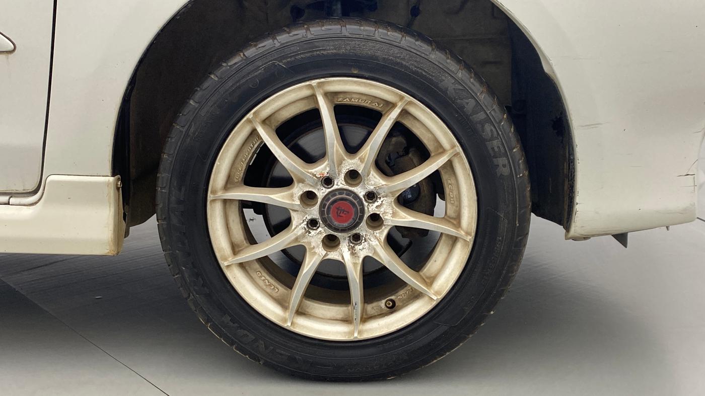 2011 Toyota Etios V, Petrol, Manual, 60,990 km, Right Front Wheel