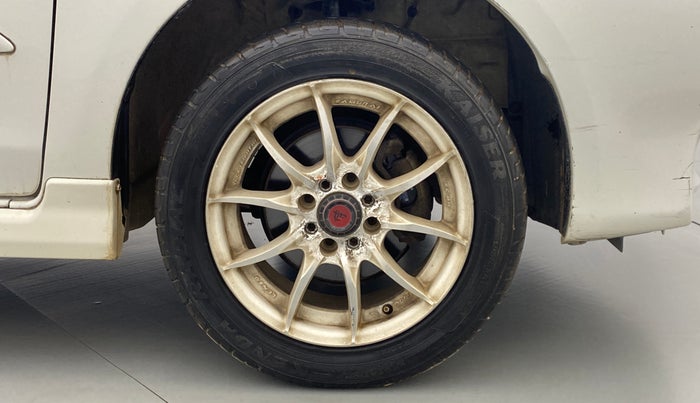 2011 Toyota Etios V, Petrol, Manual, 60,990 km, Right Front Wheel
