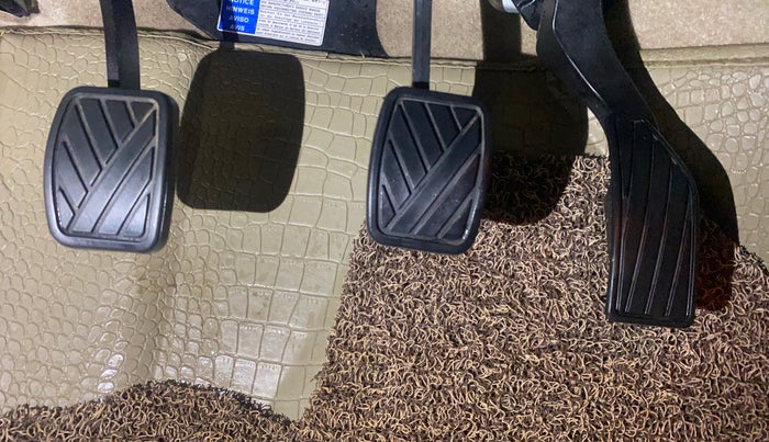 2019 Maruti Ciaz ALPHA 1.5 SHVS PETROL, Petrol, Manual, 31,620 km, Pedals