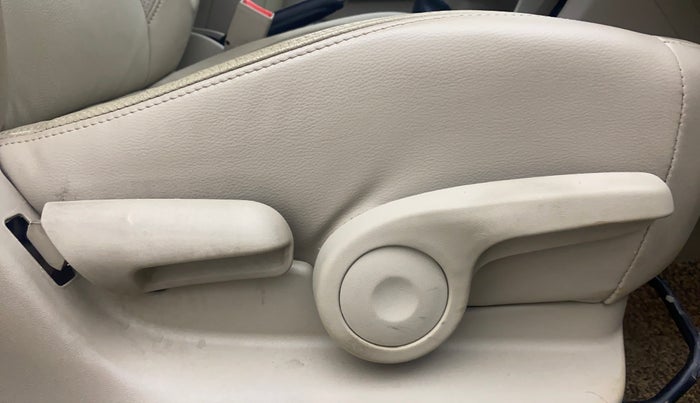 2019 Maruti Ciaz ALPHA 1.5 SHVS PETROL, Petrol, Manual, 31,620 km, Driver Side Adjustment Panel