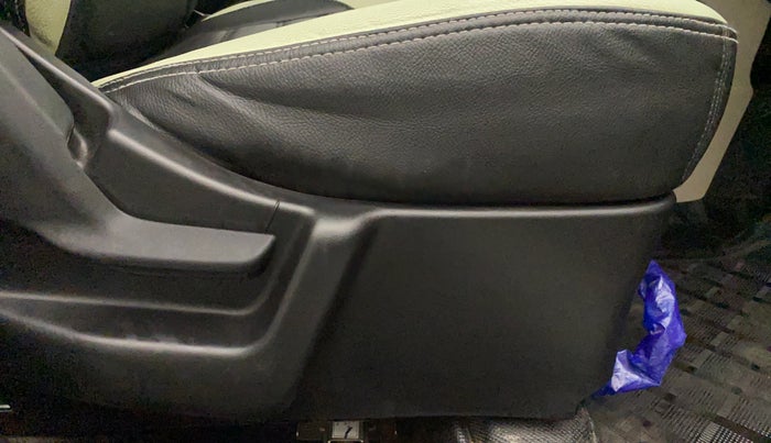 2022 Maruti New Wagon-R ZXI 1.2, Petrol, Manual, 21,137 km, Driver Side Adjustment Panel