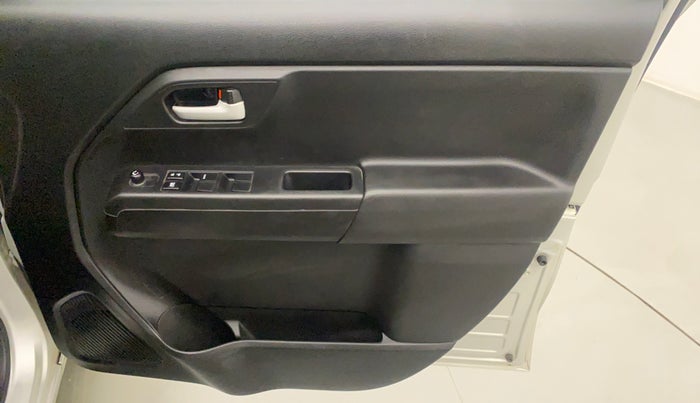 2022 Maruti New Wagon-R ZXI 1.2, Petrol, Manual, 21,137 km, Driver Side Door Panels Control