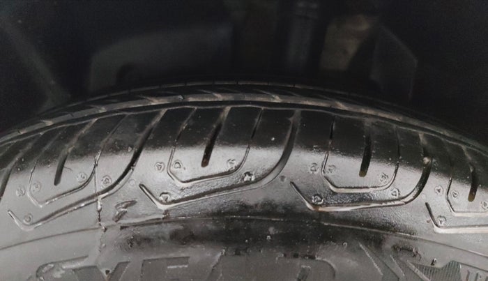 2015 Ford Ecosport TITANIUM 1.5L PETROL AT, Petrol, Automatic, 52,973 km, Left Front Tyre Tread