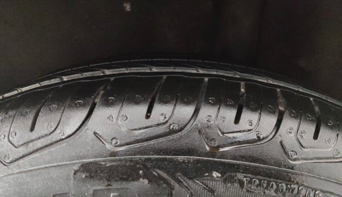 2015 Ford Ecosport TITANIUM 1.5L PETROL AT, Petrol, Automatic, 52,973 km, Left Rear Tyre Tread