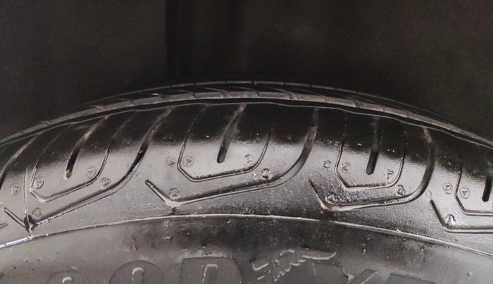 2015 Ford Ecosport TITANIUM 1.5L PETROL AT, Petrol, Automatic, 52,973 km, Right Rear Tyre Tread