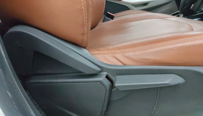 2015 Ford Ecosport TITANIUM 1.5L PETROL AT, Petrol, Automatic, 52,973 km, Driver Side Adjustment Panel