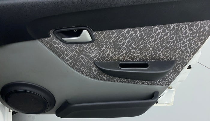 2017 Maruti Alto 800 VXI, Petrol, Manual, 20,152 km, Driver Side Door Panels Control