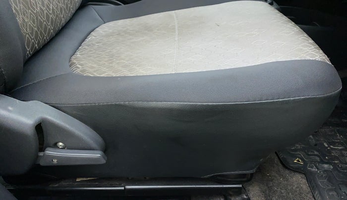 2017 Maruti Alto 800 VXI, Petrol, Manual, 20,152 km, Driver Side Adjustment Panel