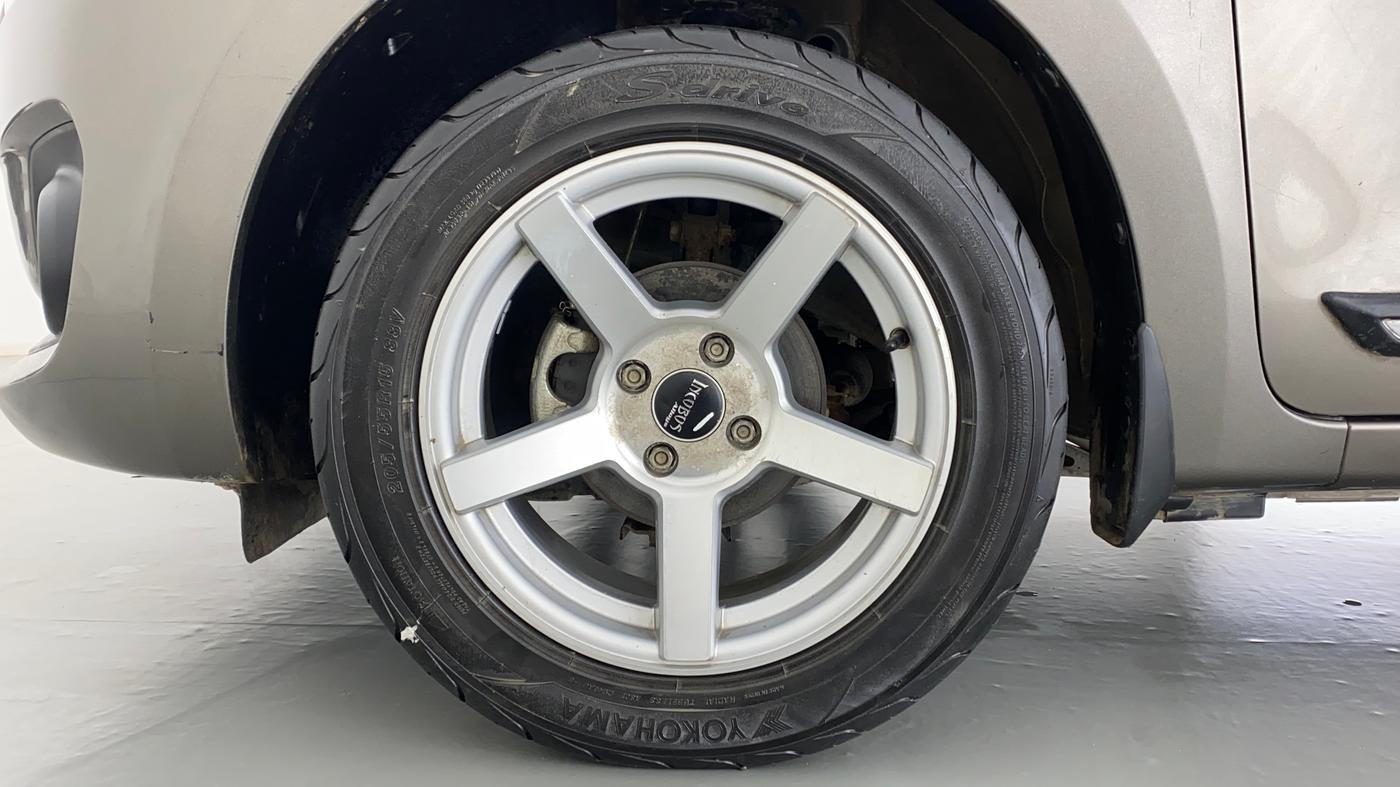 2019 Maruti Swift LXI, Petrol, Manual, 21,013 km, Left Front Wheel