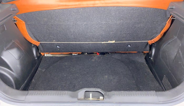 2019 Maruti Swift LXI, Petrol, Manual, 21,013 km, Boot Inside