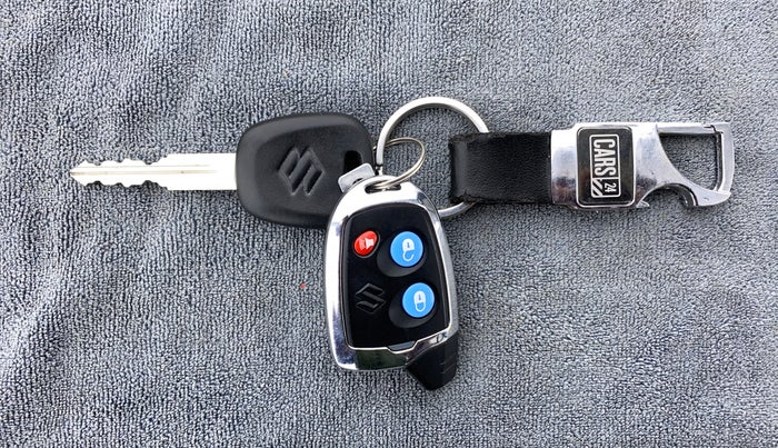 2019 Maruti Swift LXI, Petrol, Manual, 21,013 km, Key Close Up