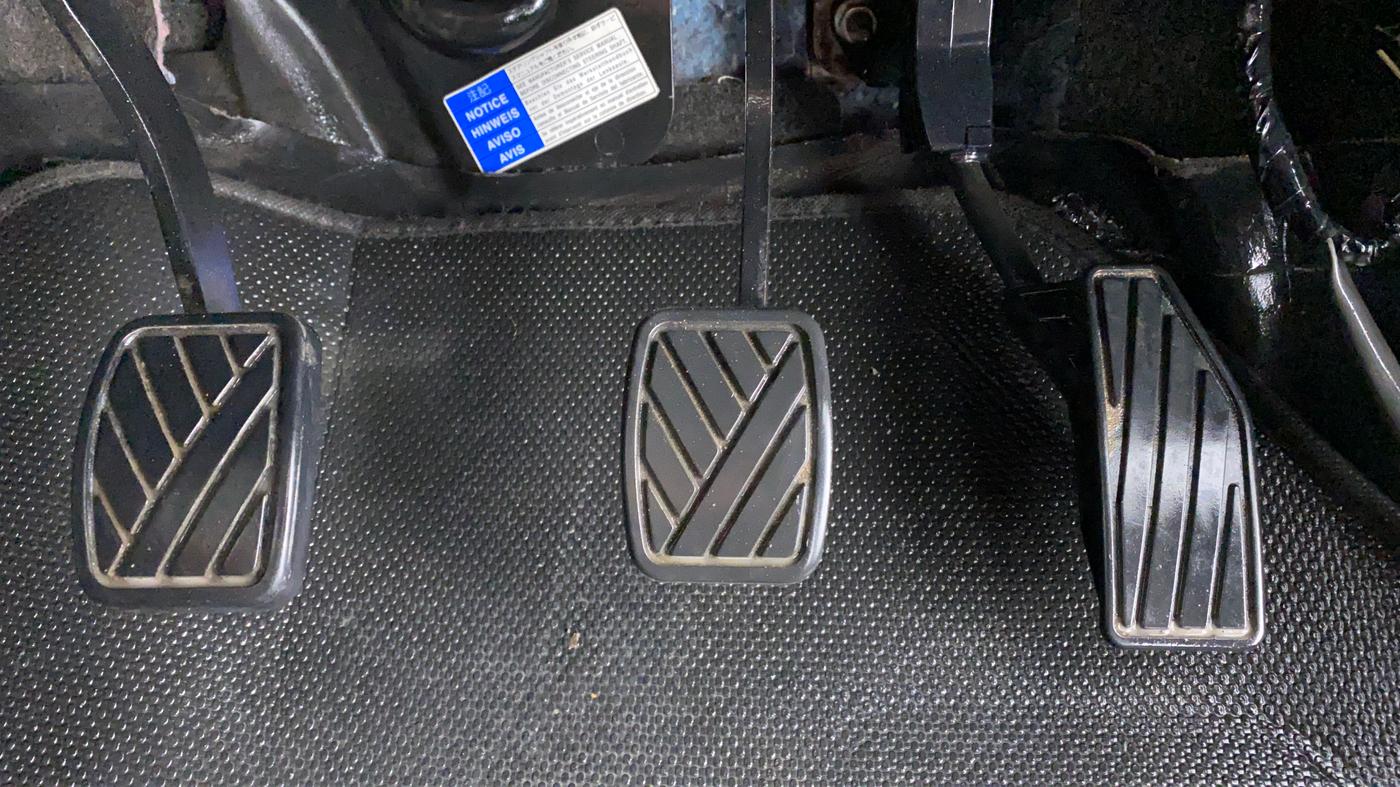 2019 Maruti Swift LXI, Petrol, Manual, 21,013 km, Pedals