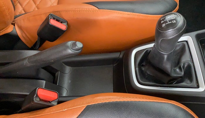 2019 Maruti Swift LXI, Petrol, Manual, 21,013 km, Gear Lever