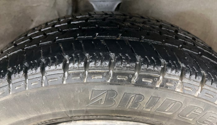 2016 Maruti Alto K10 VXI, Petrol, Manual, 27,778 km, Right Front Tyre Tread