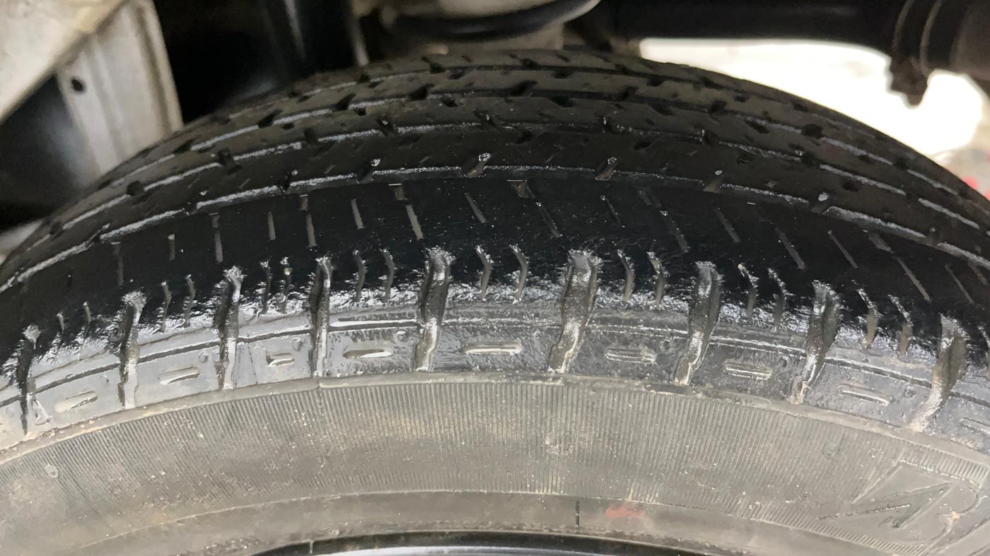 2016 Maruti Alto K10 VXI, Petrol, Manual, 27,800 km, Left Rear Tyre Tread